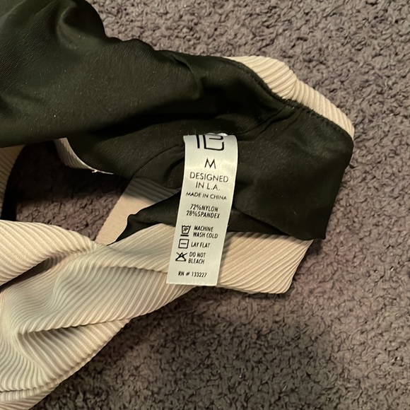 Body Language! - Picture 4 of 5